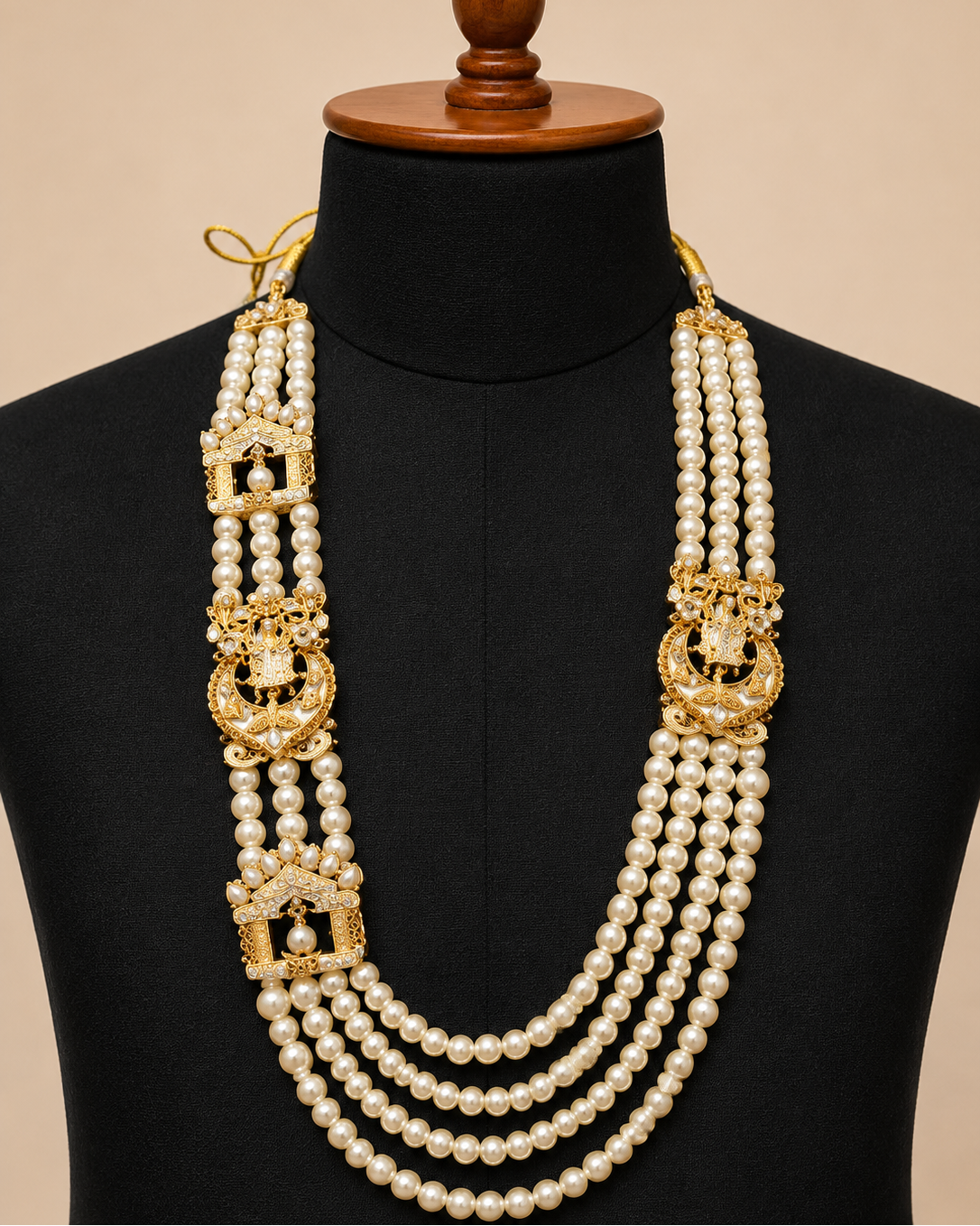 White Pearl and Kundan Mala