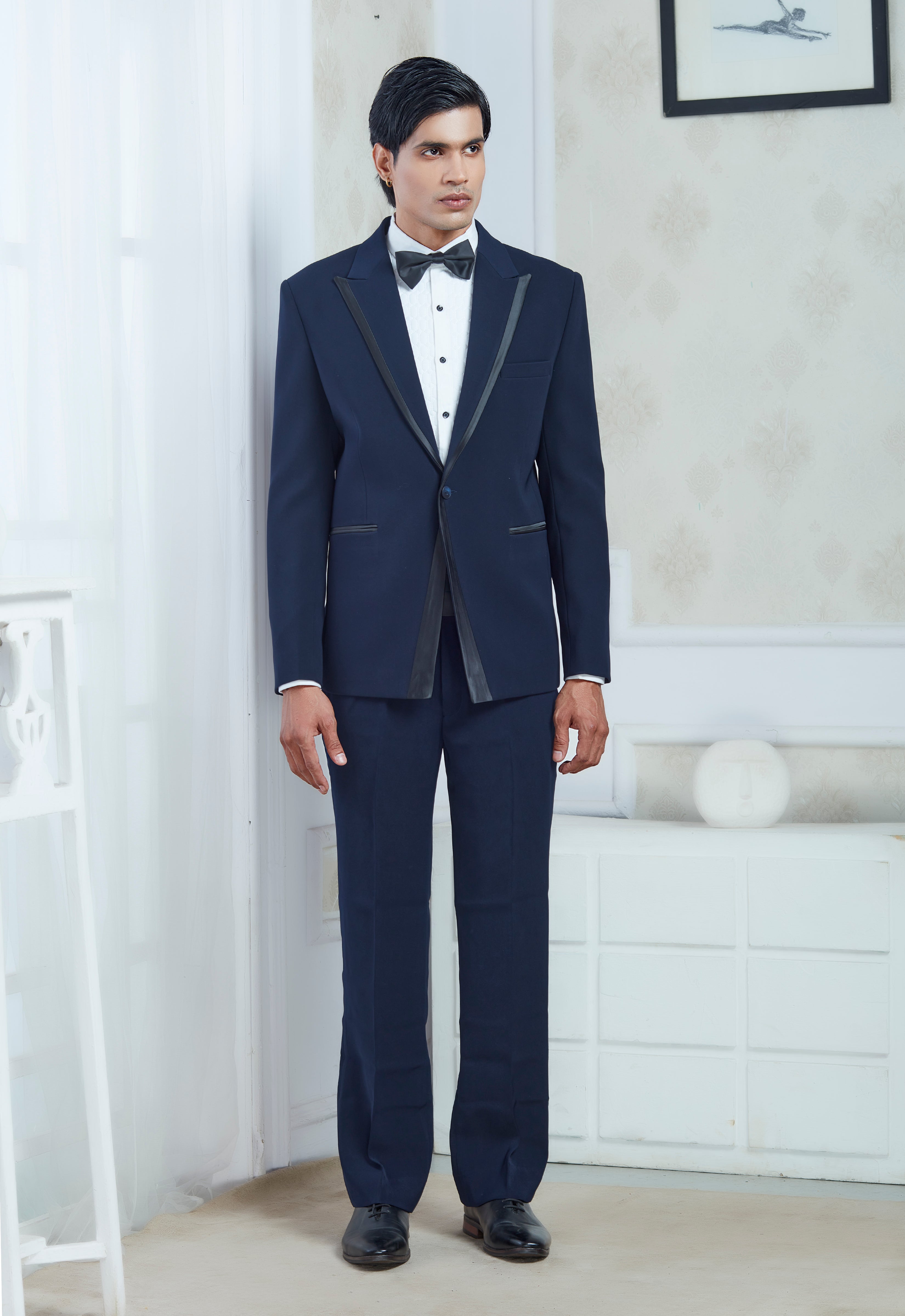 Blue Tuxedo Set With Satin Pipin