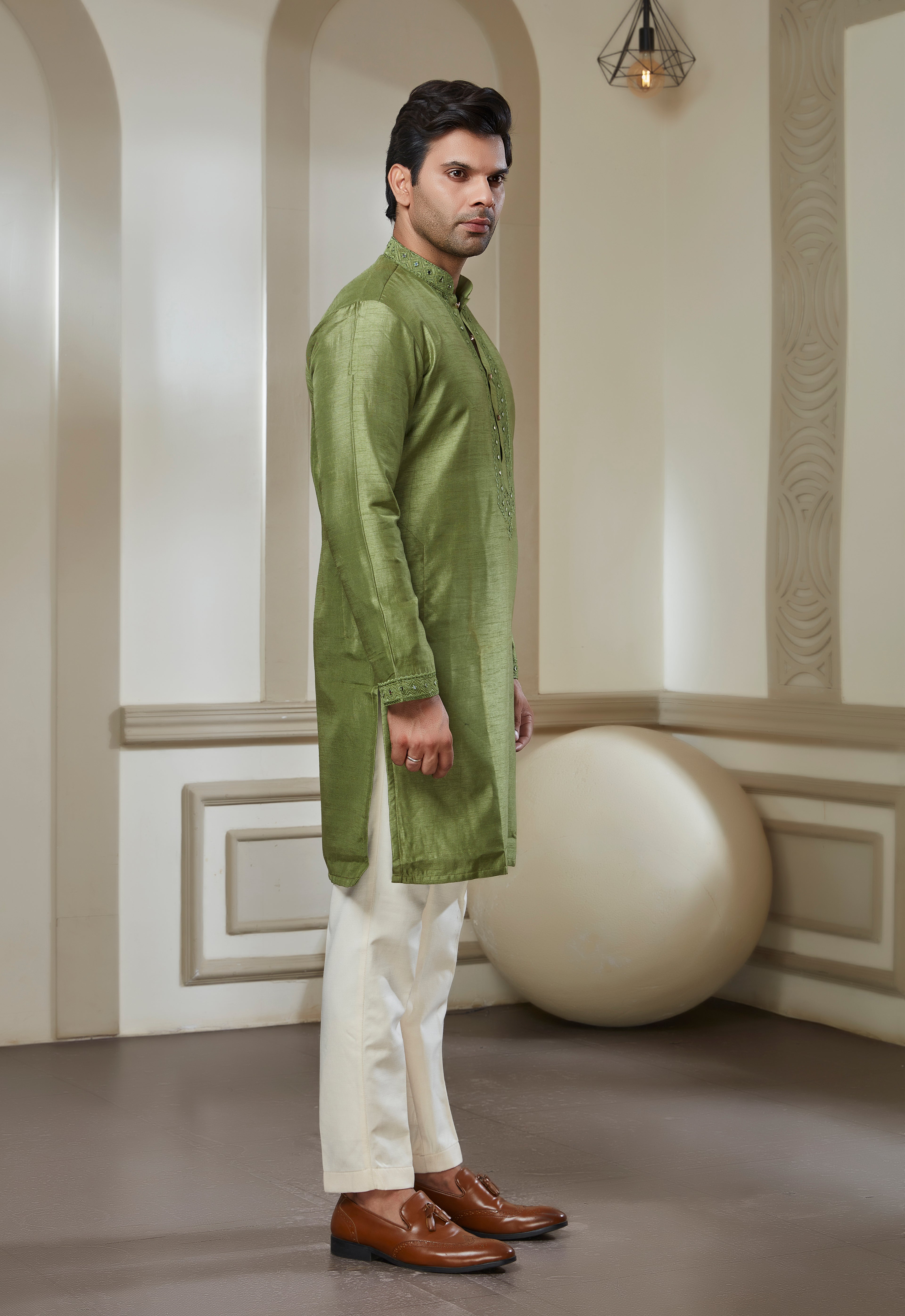Embroidered Kurta And Pant Set