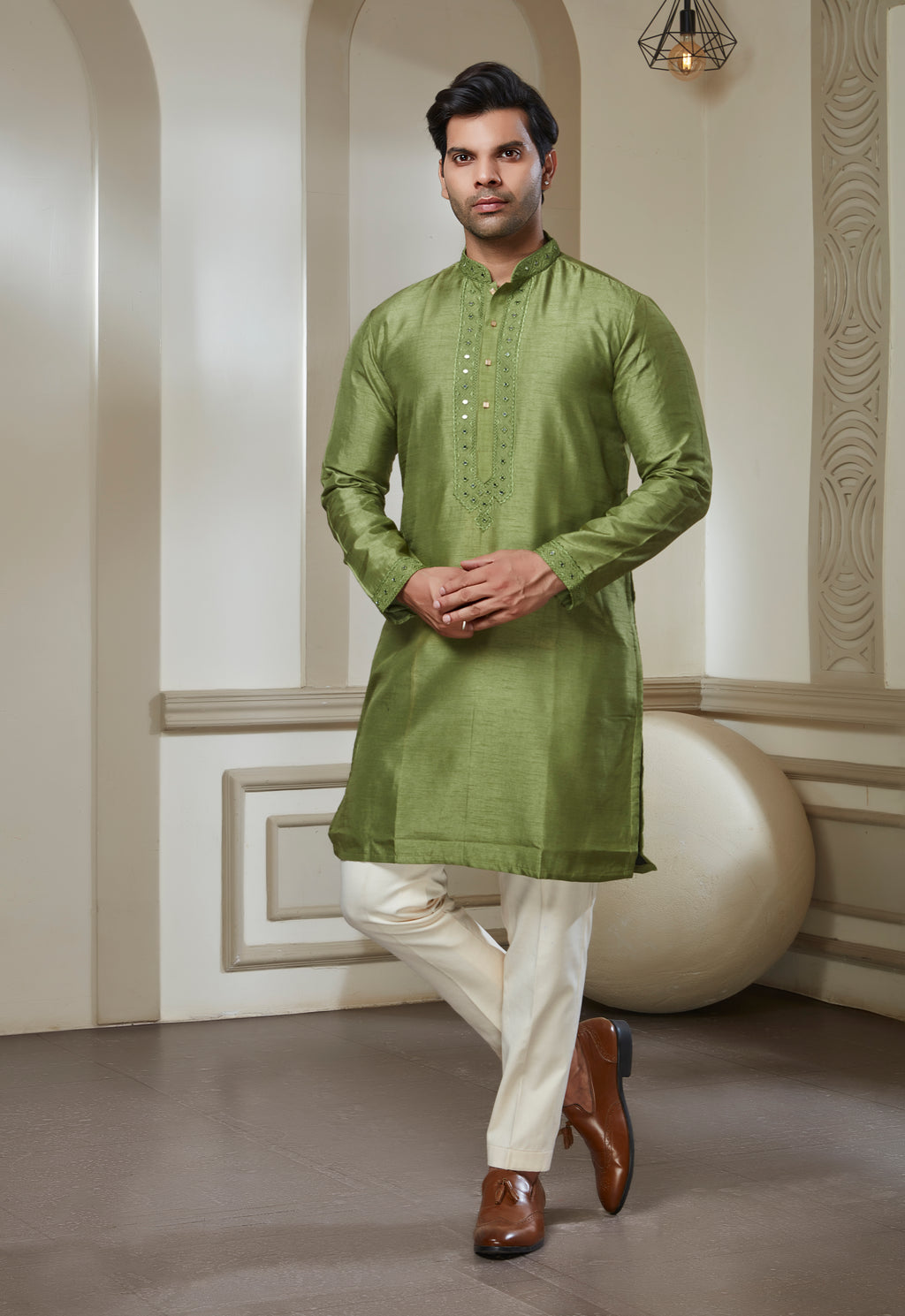 Embroidered Kurta And Pant Set